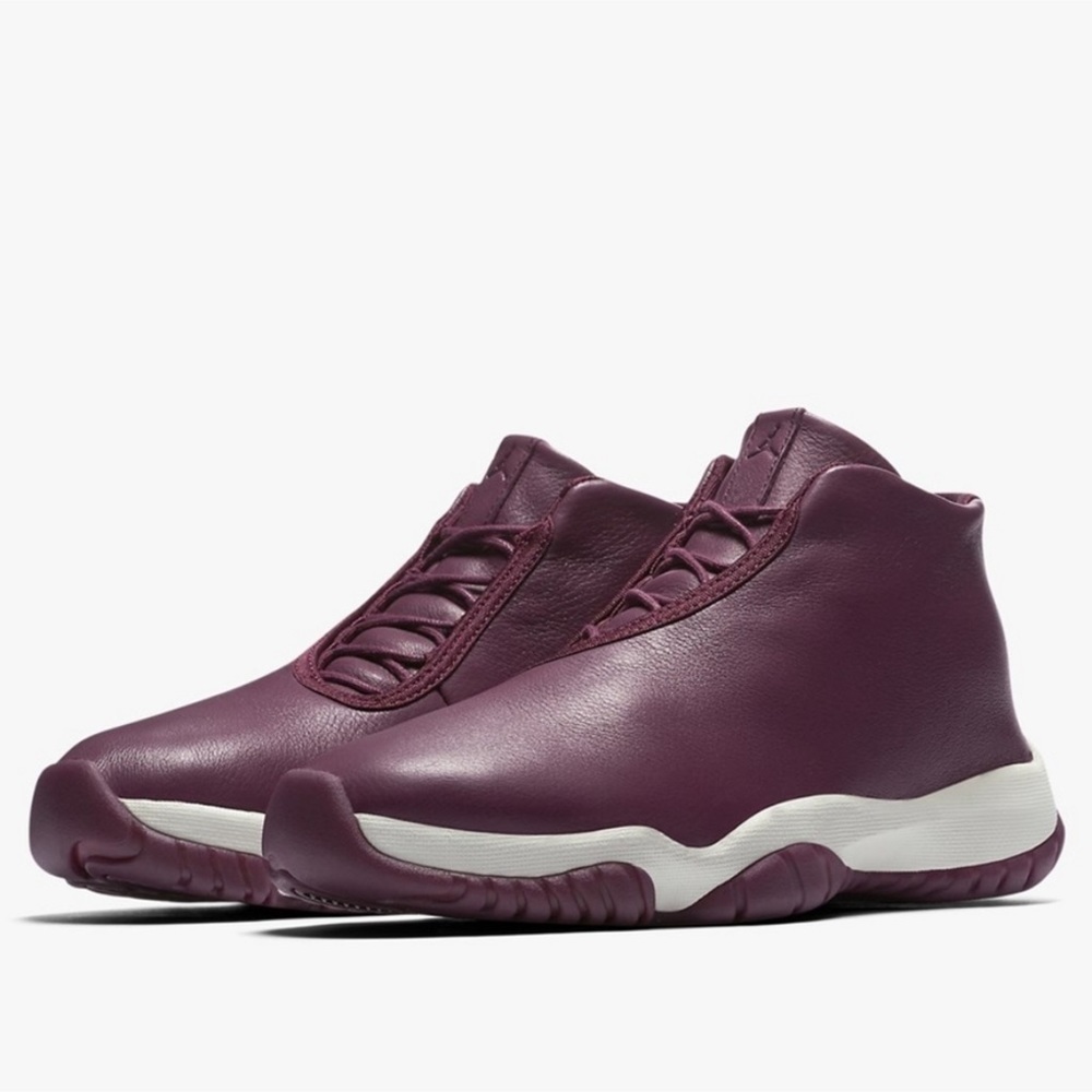 Nike Air Jordan Future Sneaker Size 9.5 Women Leather Purple